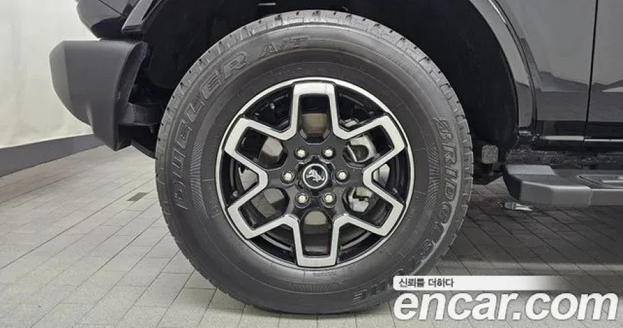 Ford Bronco 