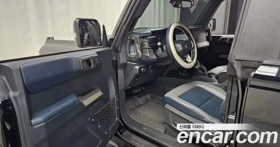Ford Bronco 