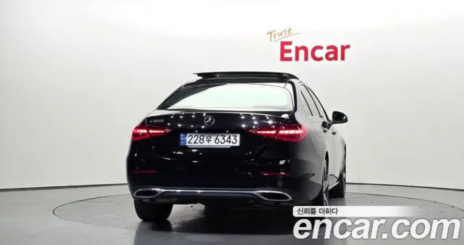 Mercedes-Benz C-Class 