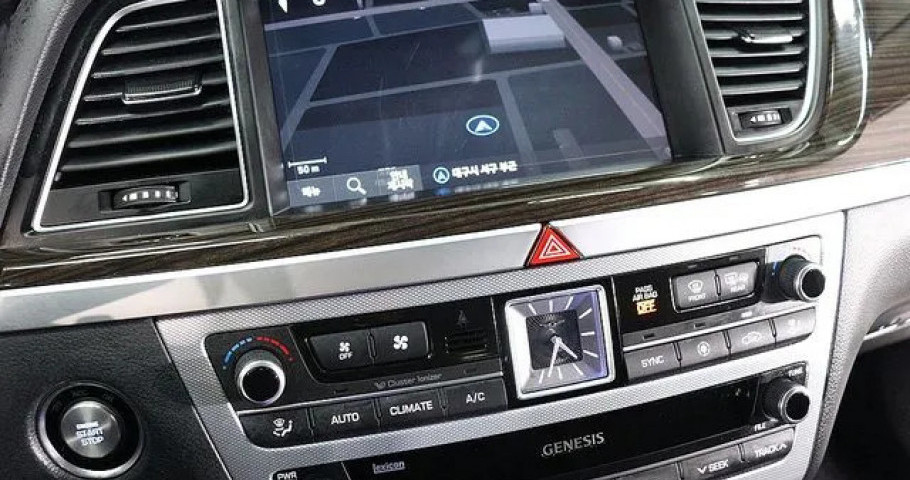 Genesis G80 