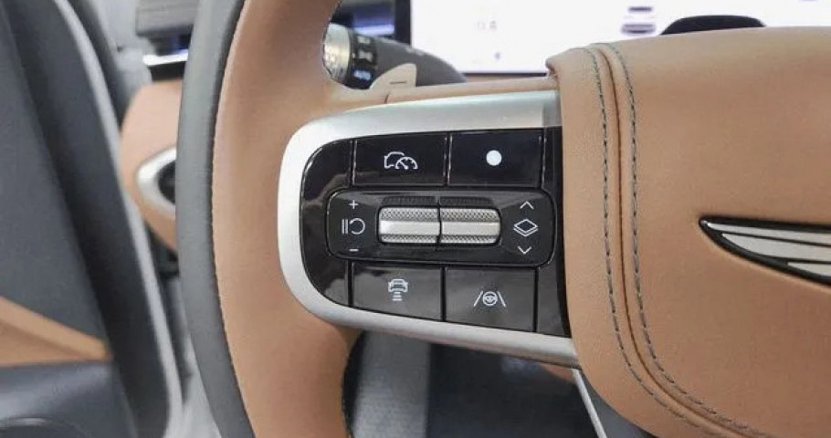 Genesis Gv70 