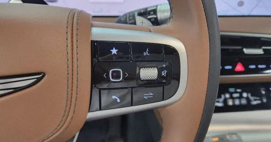 Genesis Gv70 