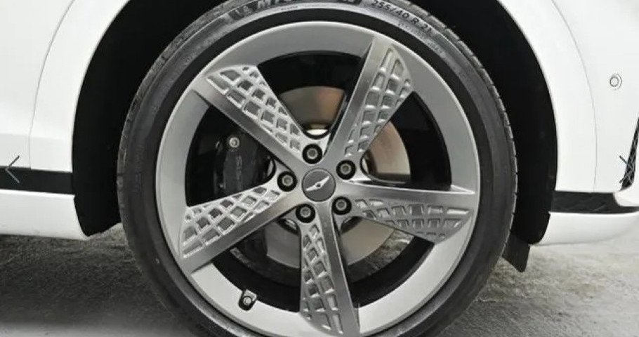 Genesis Gv70 