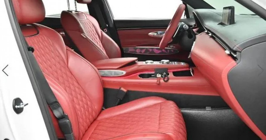 Genesis Gv70 