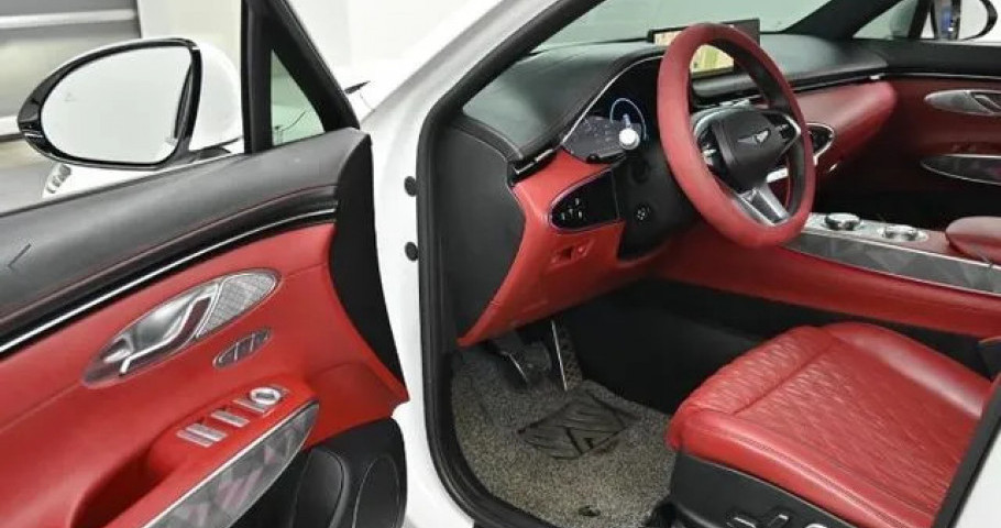 Genesis Gv70 