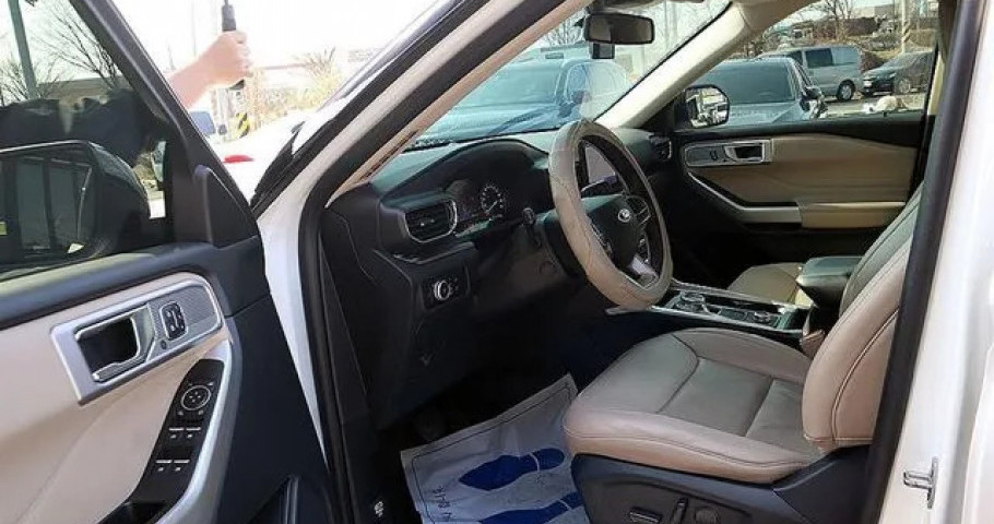 Ford Explorer 