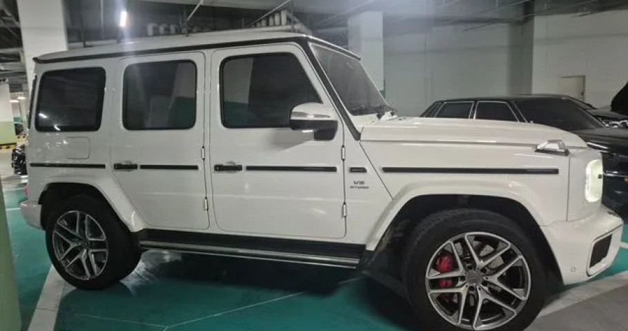 Mercedes-Benz G-Class 