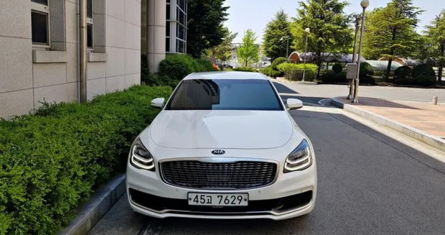 Kia K9 