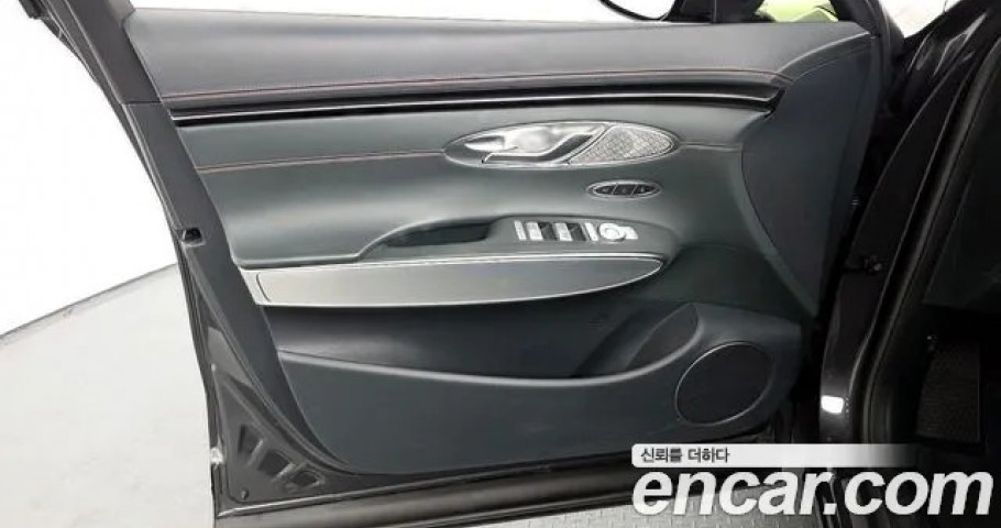 Genesis Gv70 