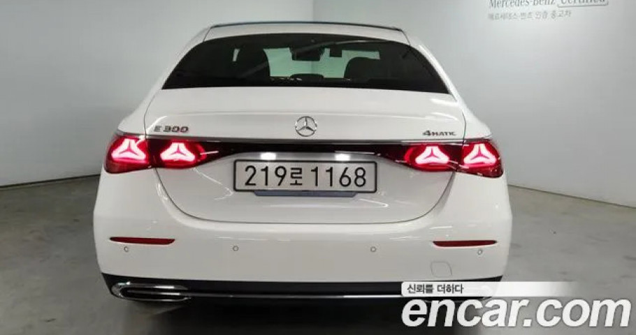 Mercedes-Benz E-Class 