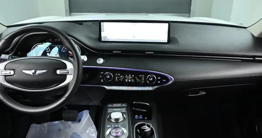 Genesis Gv70 