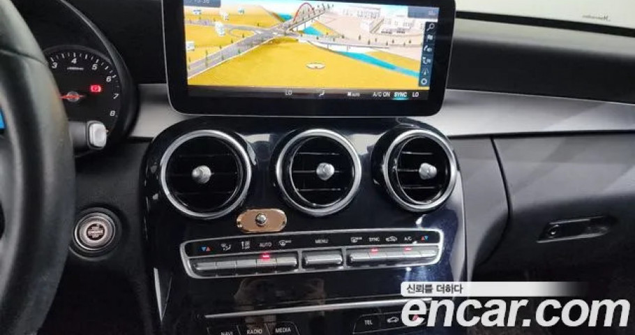 Mercedes-Benz C-Class 