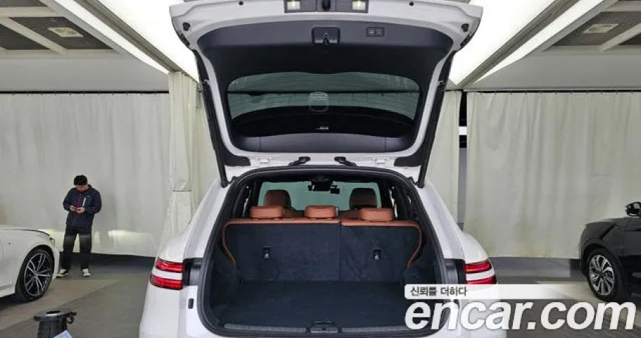 Genesis Gv70 