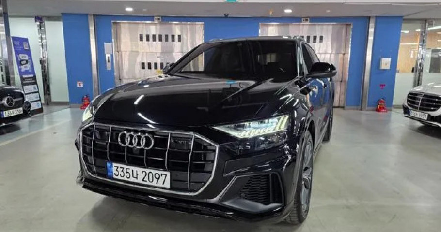 Audi Q8 