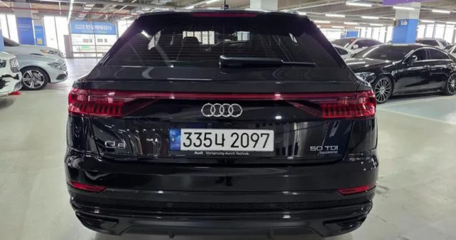 Audi Q8 