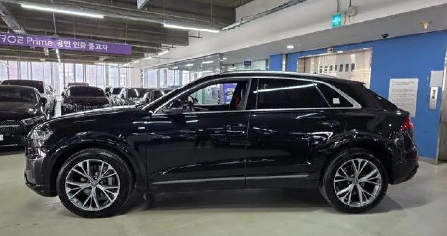Audi Q8 
