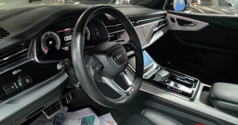 Audi Q8 