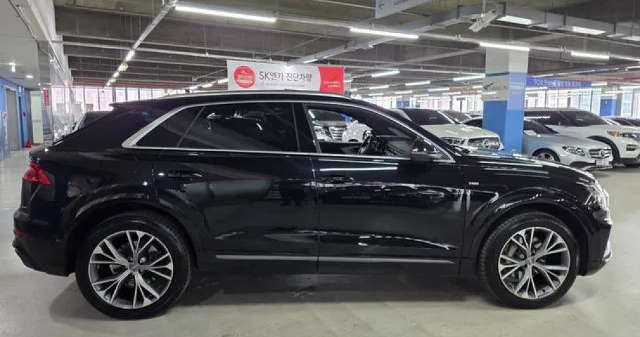 Audi Q8 