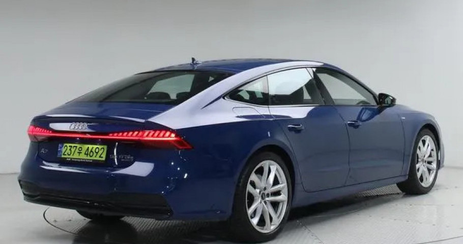 Audi A7 