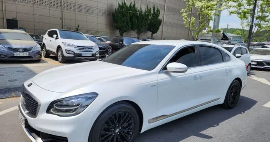 Kia K9 