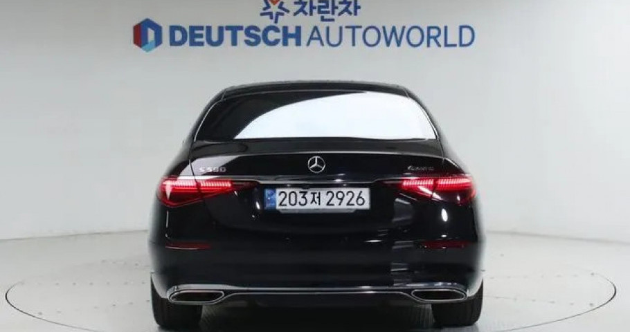 Mercedes-Benz S-Class 