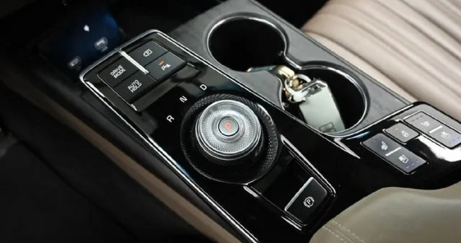 Kia K8 