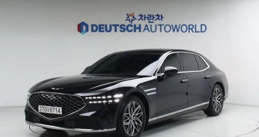 Genesis G90 