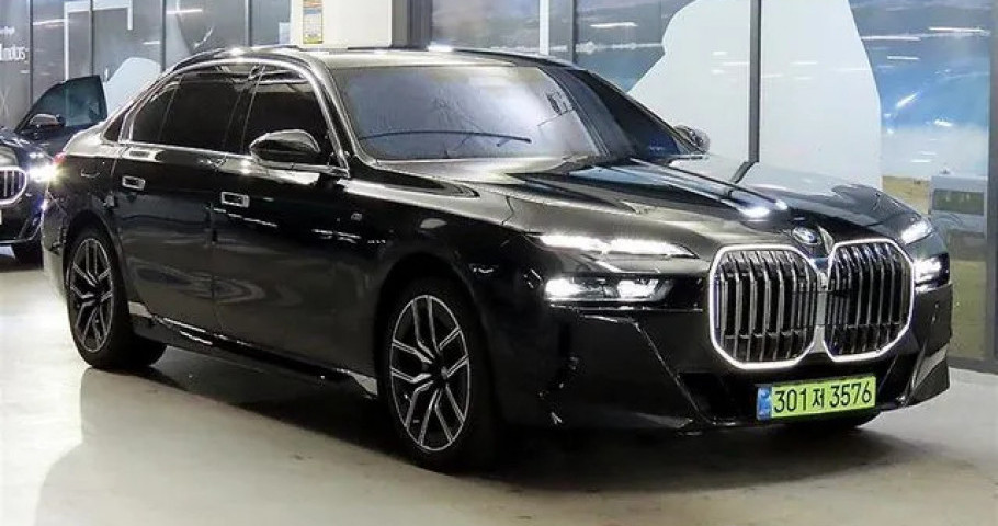 Bmw 7-Series 