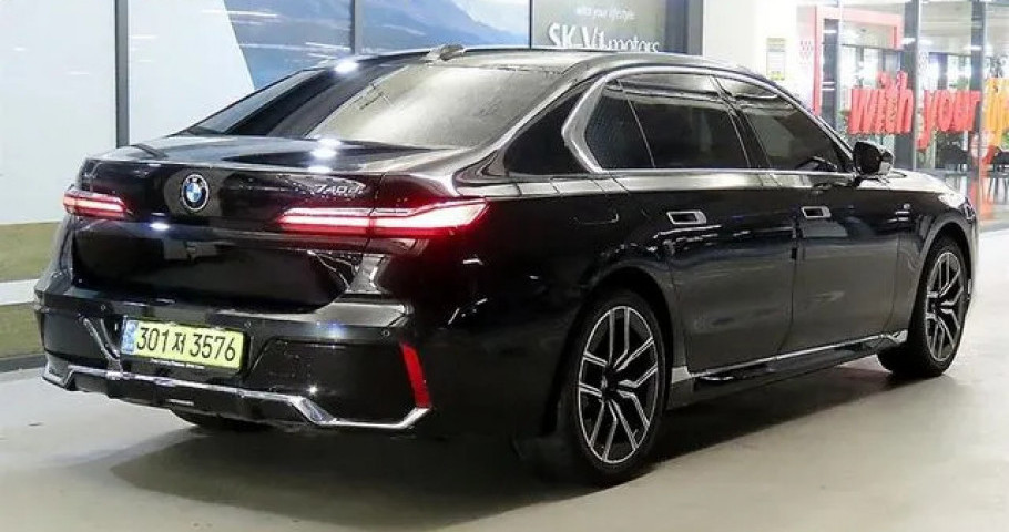 Bmw 7-Series 