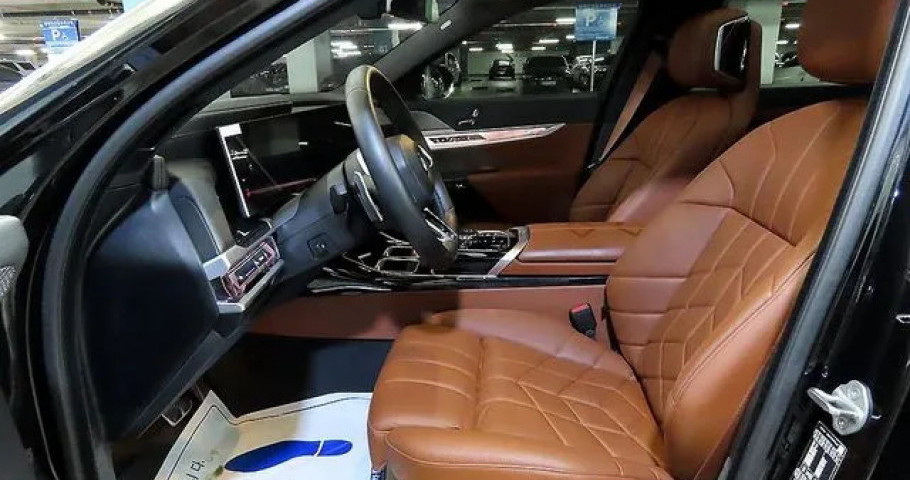 Bmw 7-Series 