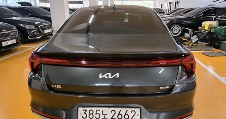 Kia K8 