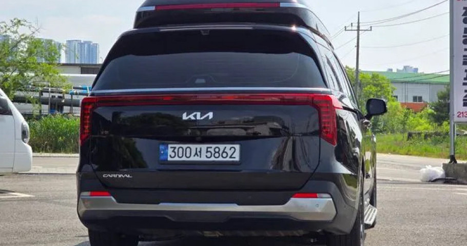 Kia Carnival 