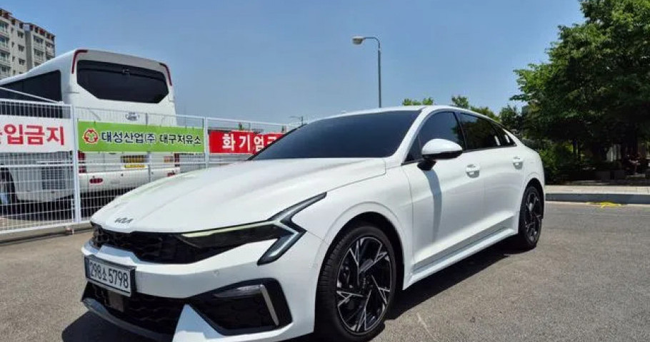 Kia K5 