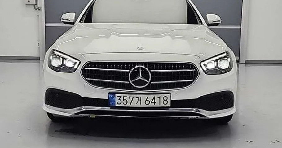 Mercedes-Benz E-Class 