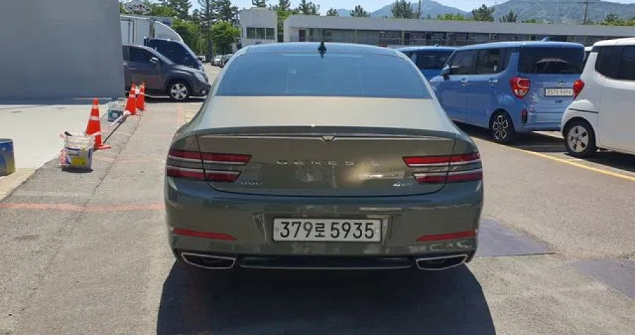 Genesis G80 