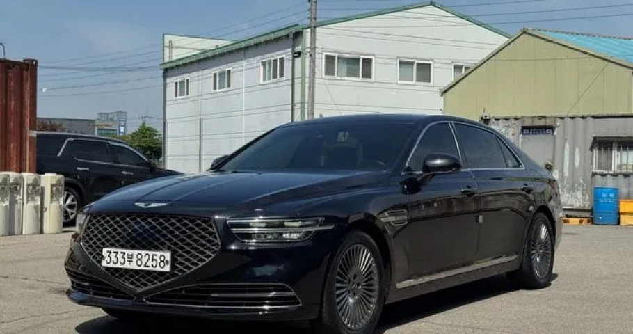 Genesis G90 