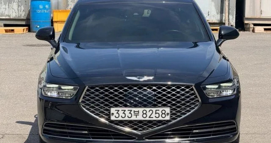 Genesis G90 