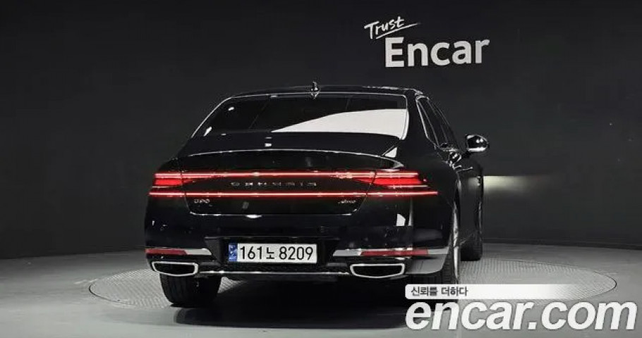 Genesis G90 