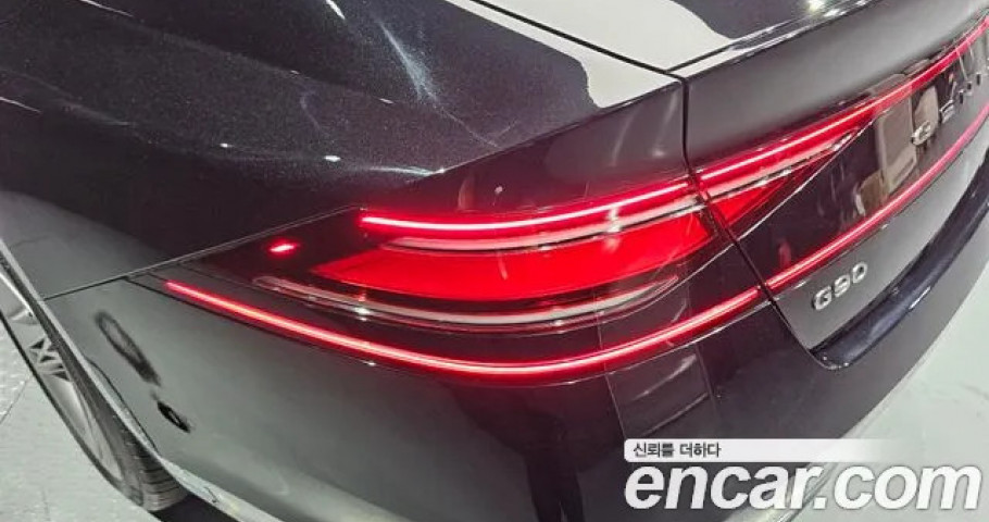Genesis G90 