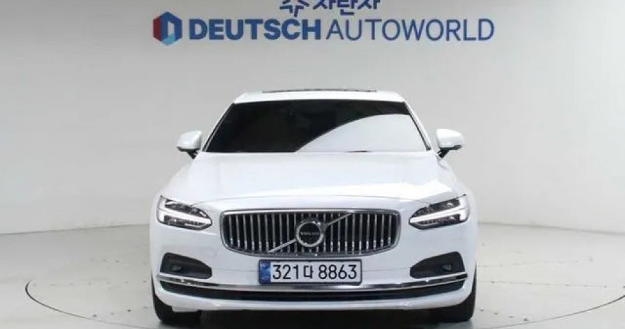Volvo S90 