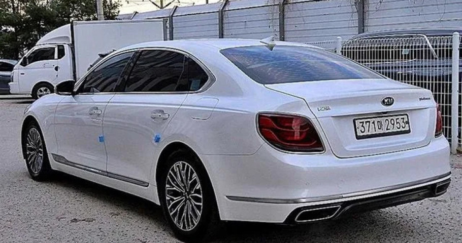 Kia K9 