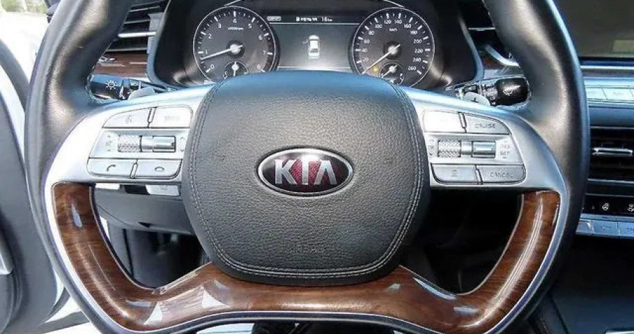 Kia K9 