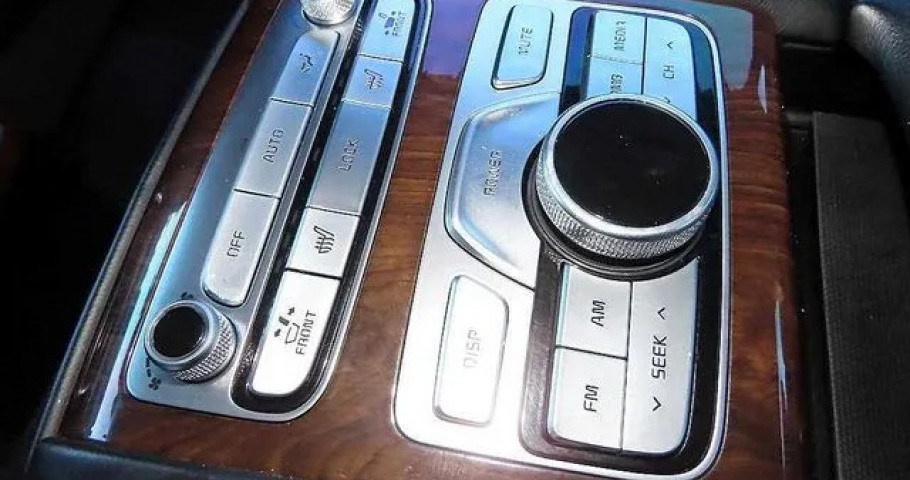Kia K9 