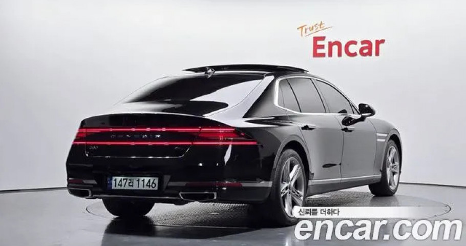 Genesis G90 