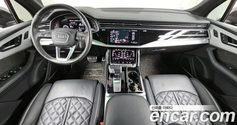 Audi Q7 