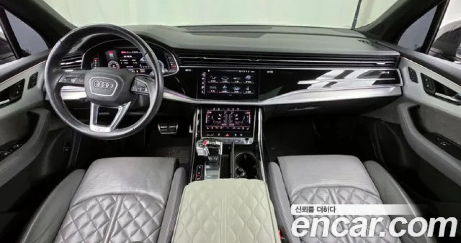 Audi Q7 