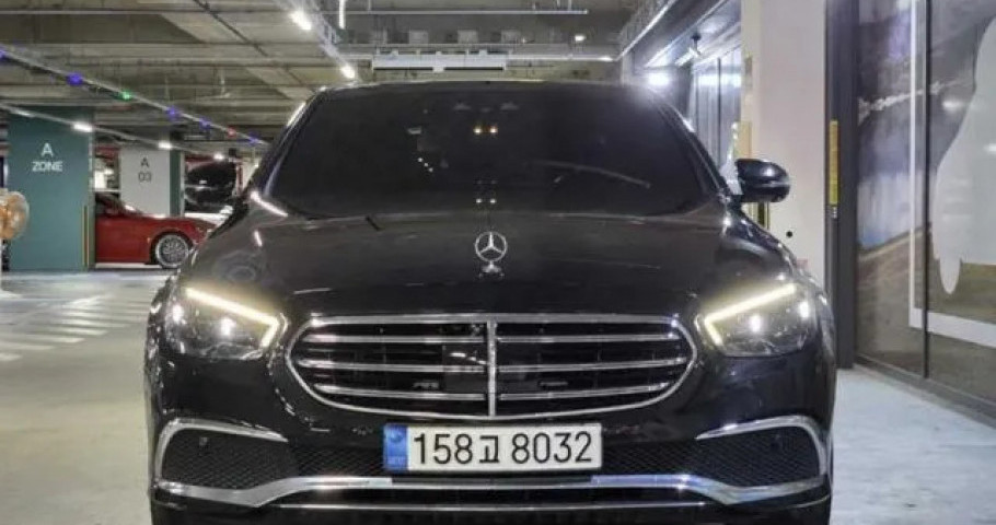 Mercedes-Benz E-Class 