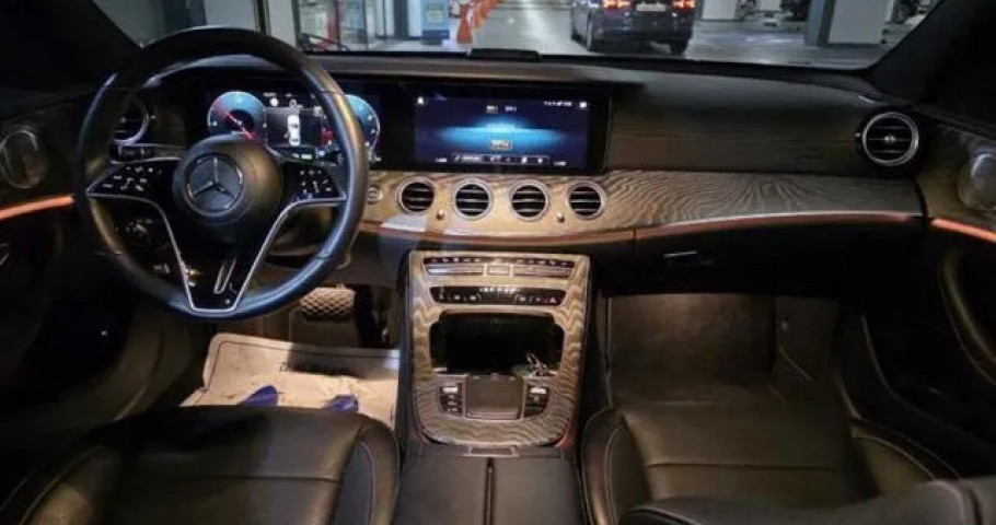Mercedes-Benz E-Class 