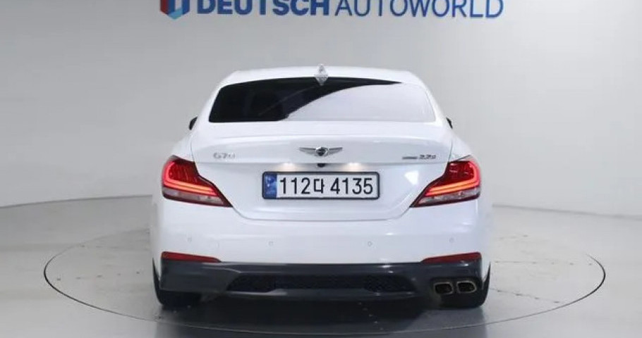 Genesis G70 
