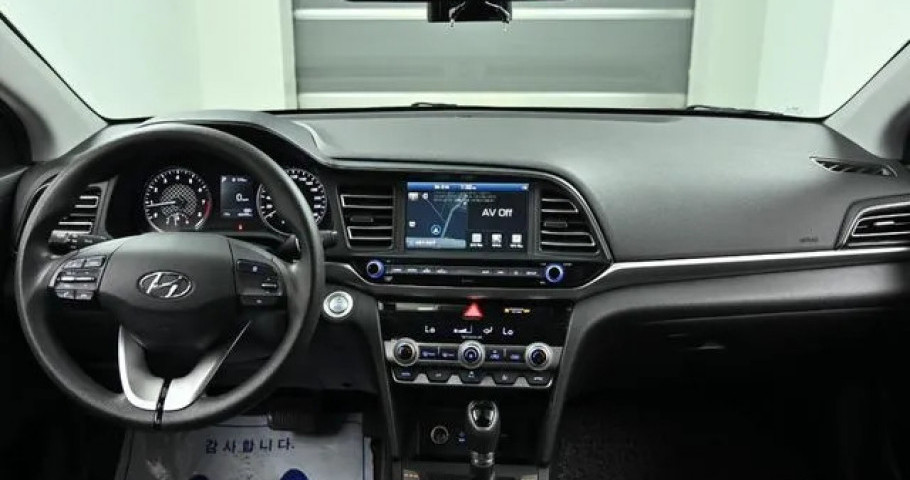Hyundai Avante (Elantra) 